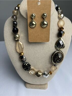 Ruby Rd. Chunky Black Gold Smoky Gray Statement Necklace & Gold Tone Earrings